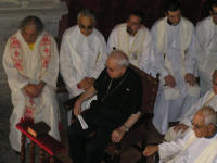 De negro, Don Ramn Echarren, ex Obispo de la Dicesis de Canarias